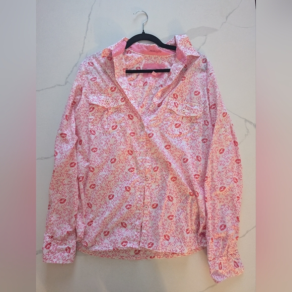 ❤️ Lilly Pulitzer kisses button down shirt xl - Picture 4 of 5